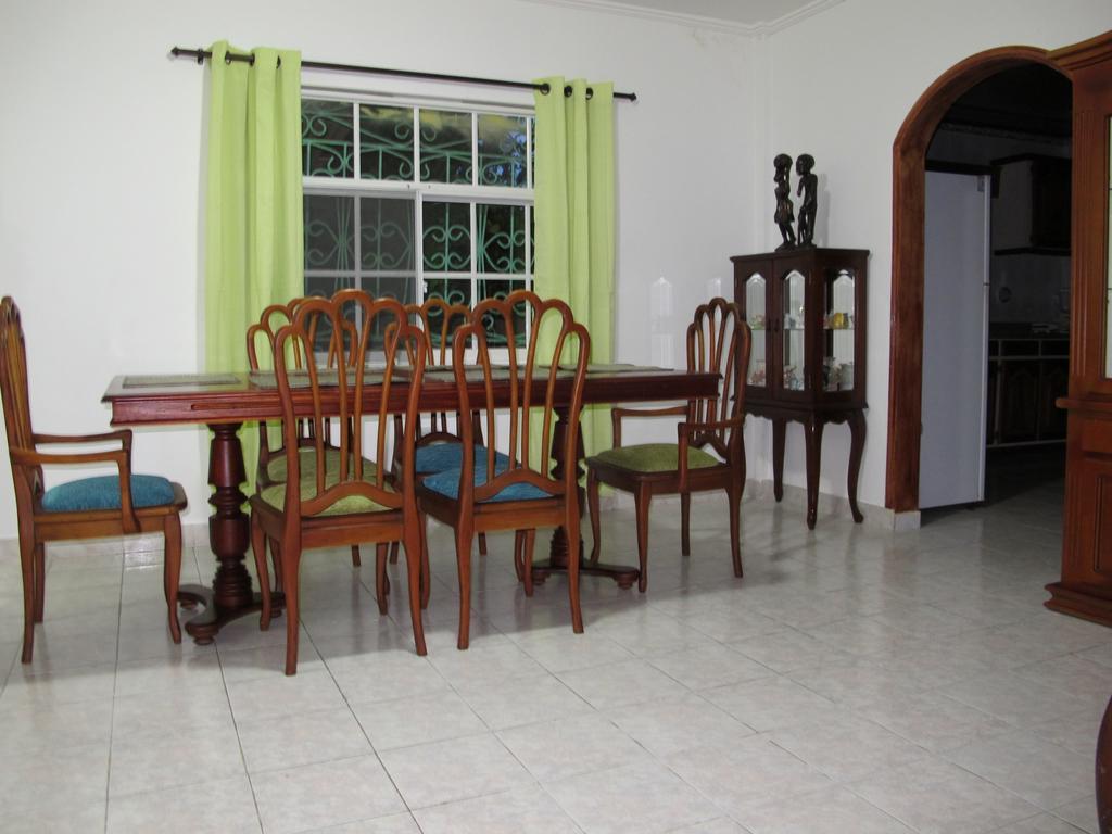 Posada Nativa Miss Nova San Andrés エクステリア 写真